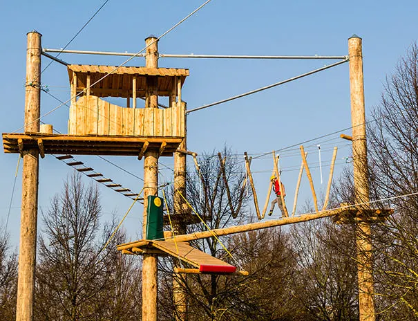 Hochseilgarten beim Kindergeburtstag auf dem Sonnenhof